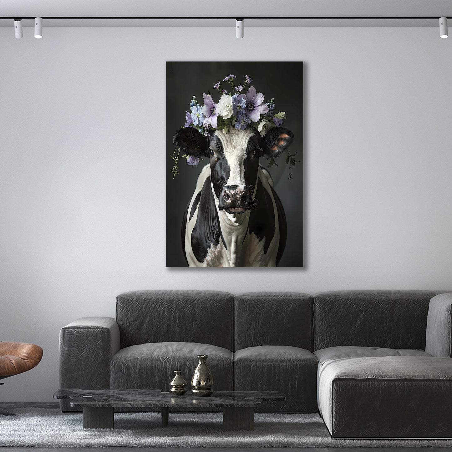 Bildschöne Kuh schwarz weiß mit Blumenkranz Wandbild