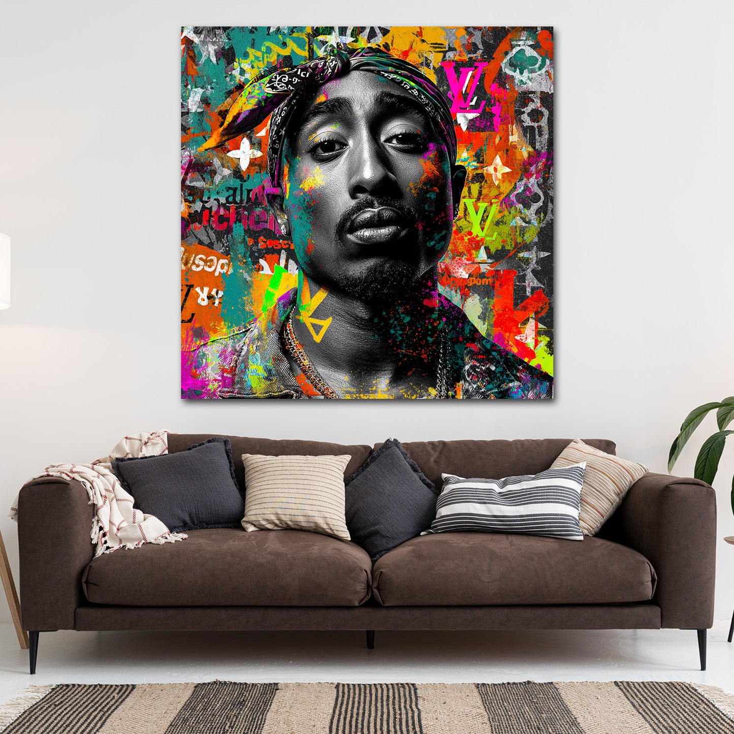 Schwarz weiß Tupac Gesicht mit Farbspritzern Wandbild