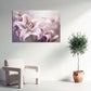 Zarte Lilie in Pastell Elegante Blume mit Wassertropfen Wandbild
